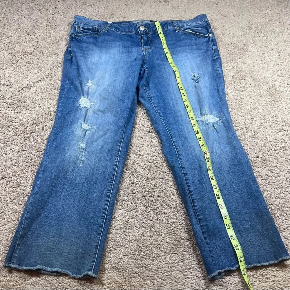 Torrid Jeans Womens Blue Denim Boyfriend Distressed Straight Leg Stretch Size 20 - Picture 2 of 7